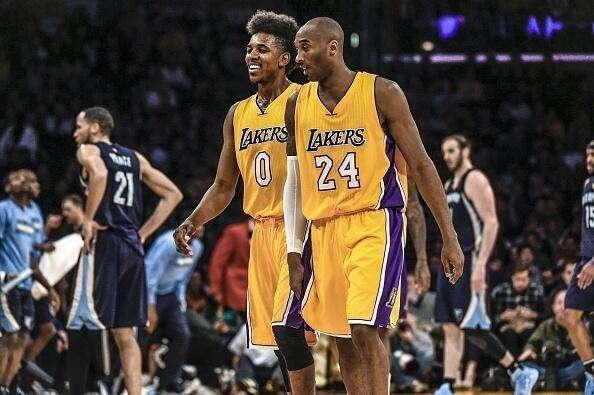 春寒料峭的 春寒料峭的