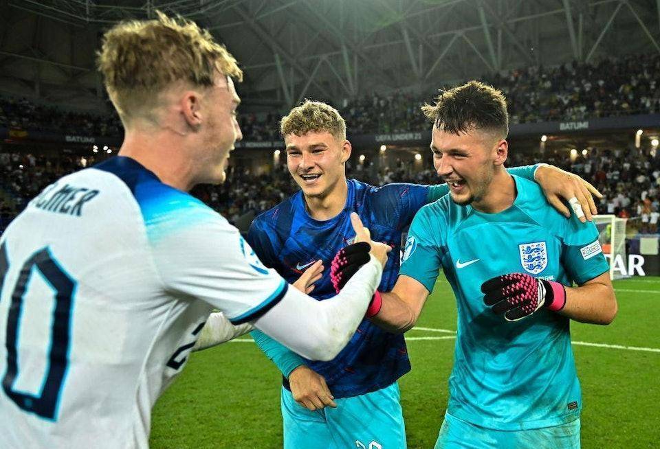 当中超持续 当中超持续